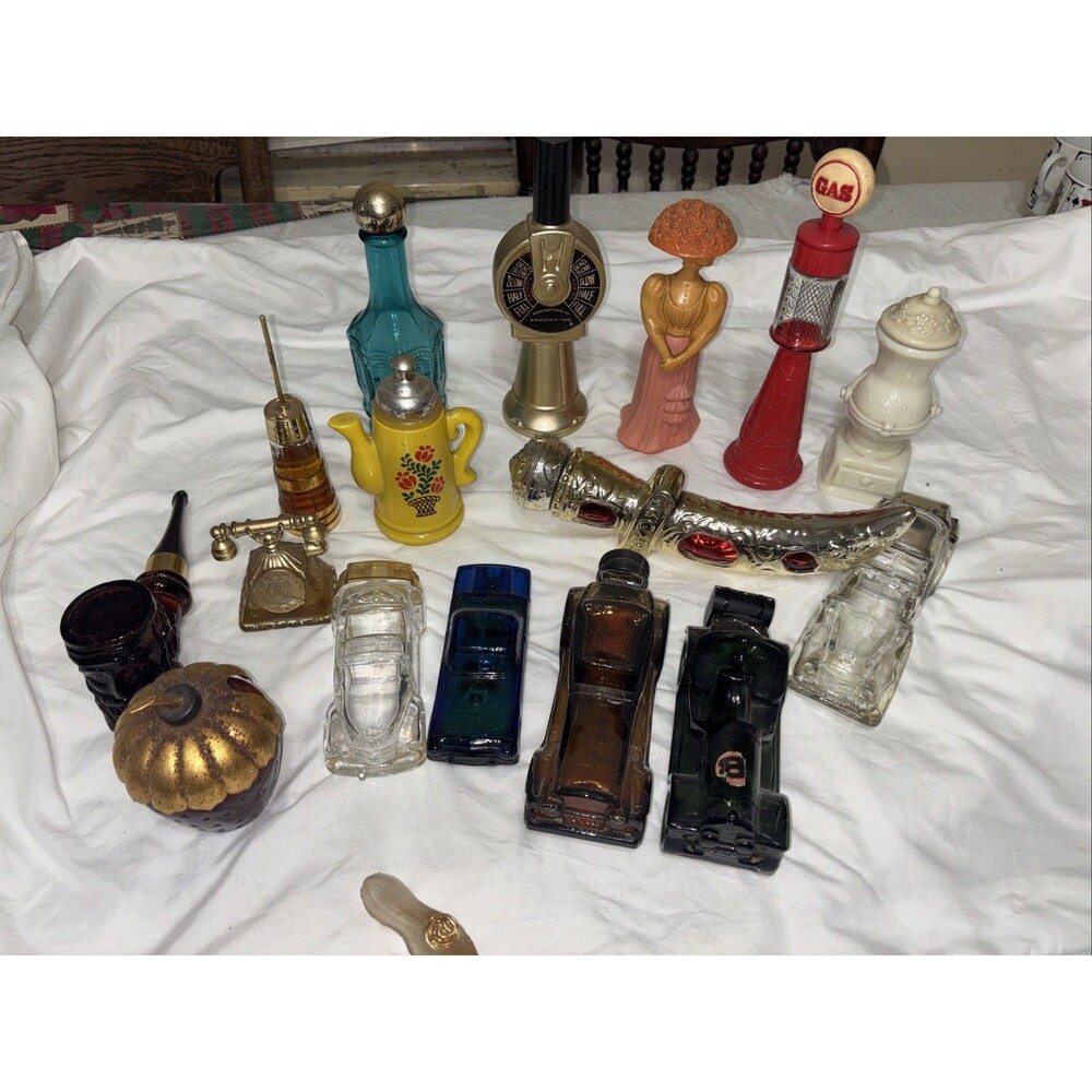 Lot bundle 17 vintage Avon perfume cologne Bottles Grandma Grandpa Unique